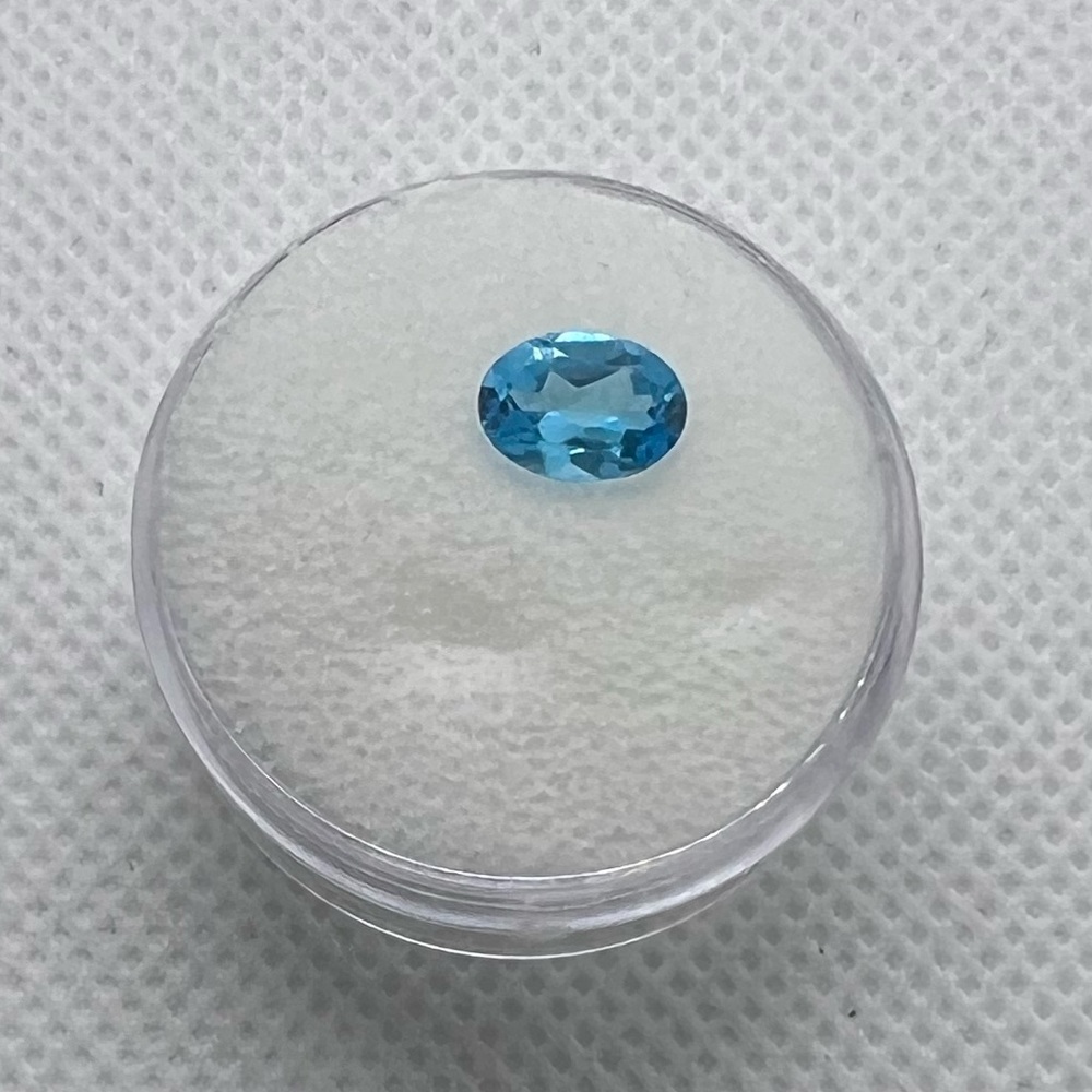 1 Carat Blue Topaz Loose Gemstone Oval Cut